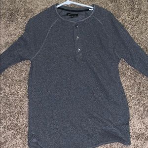 Long sleeve men’s grey henley. Size medium.
